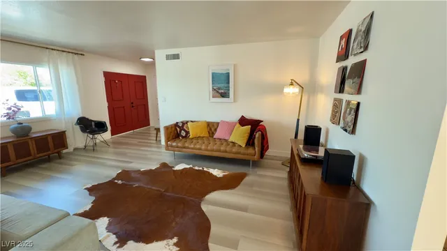 $2,750 | 1921 Sombrero Drive, Las Vegas, NV 89169