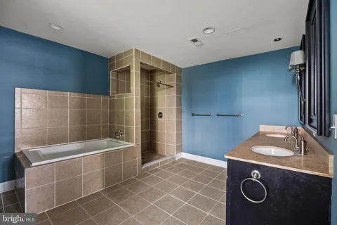 $640,000 | 6653 Lincoln Drive, Philadelphia, PA 19119