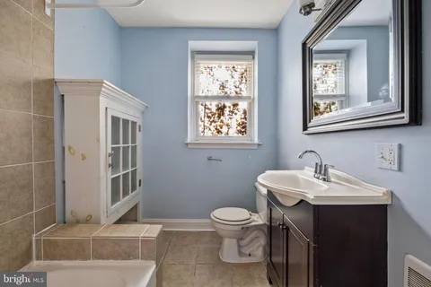 $640,000 | 6653 Lincoln Drive, Philadelphia, PA 19119