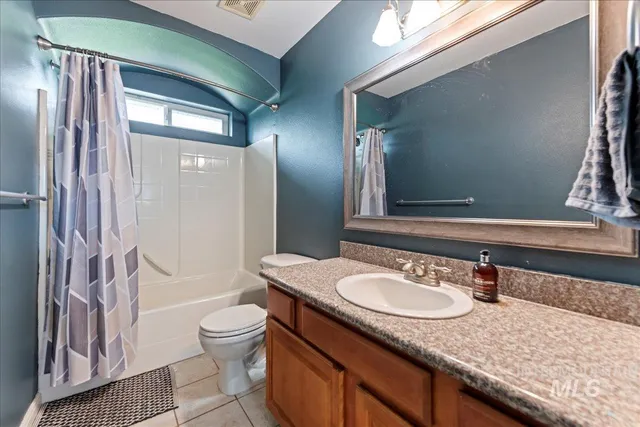 $460,000 | 288 Northeast Thunder Street, Mountain Home, ID 83647