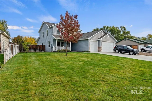 $460,000 | 288 Northeast Thunder Street, Mountain Home, ID 83647