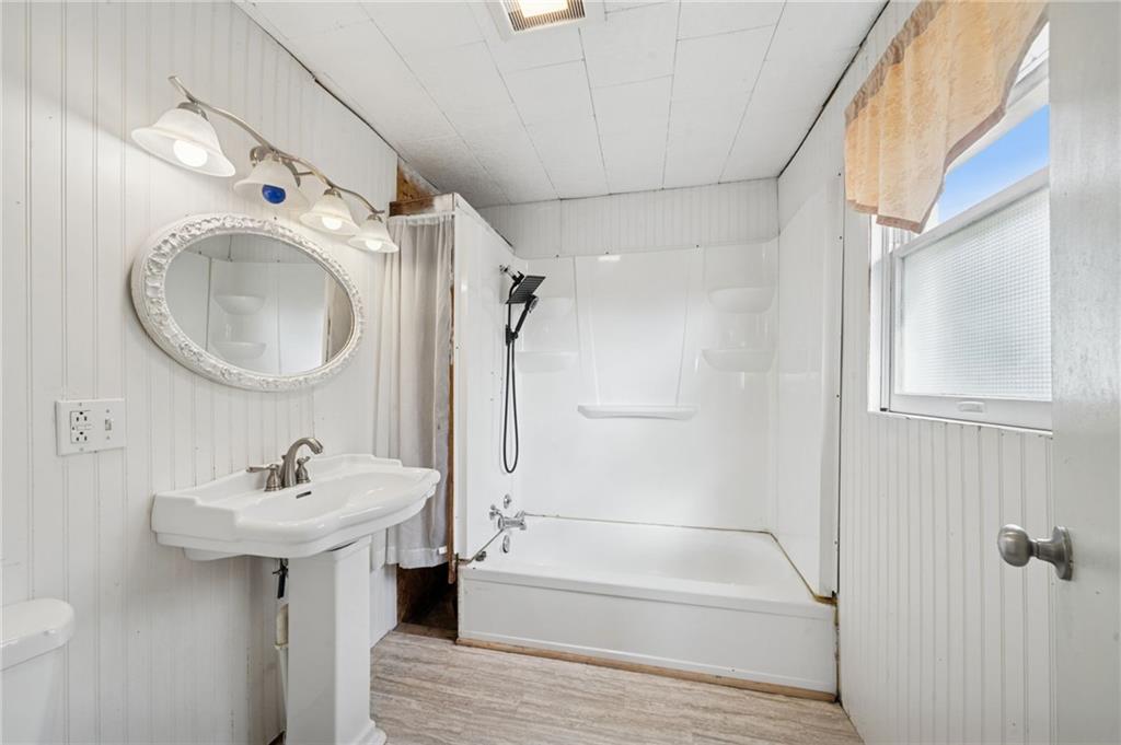 115 Truxall Road Apollo, PA 15613 - Photo 37 of 39 a bathroom with a sink a toilet and shower