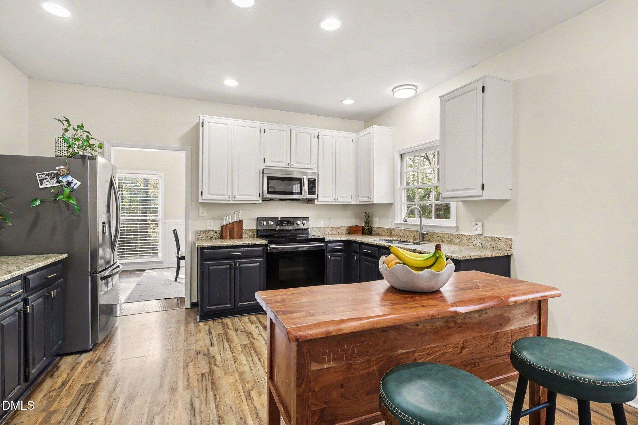1701 Point O Woods Court Raleigh, NC 27604 - Photo 13 of 45 015_file_8617