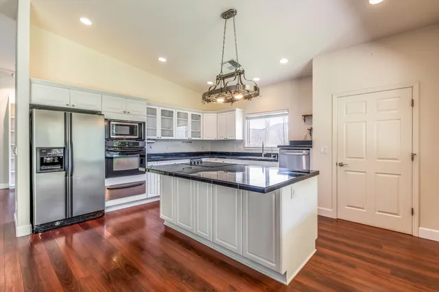 $1,349,000 | 33 Keoneloa Street, Wailuku, HI 96793