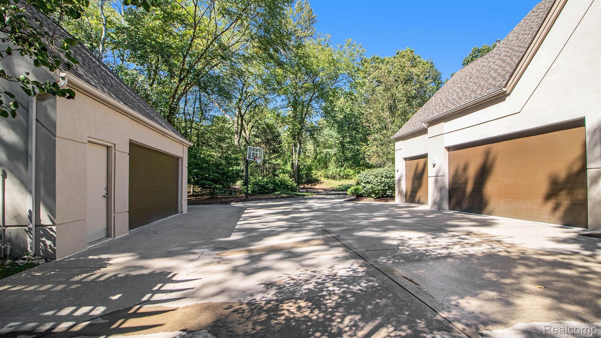 5145 Old Mill Road Rochester, MI 48306 - Photo 5 of 70 Gallery Image 5