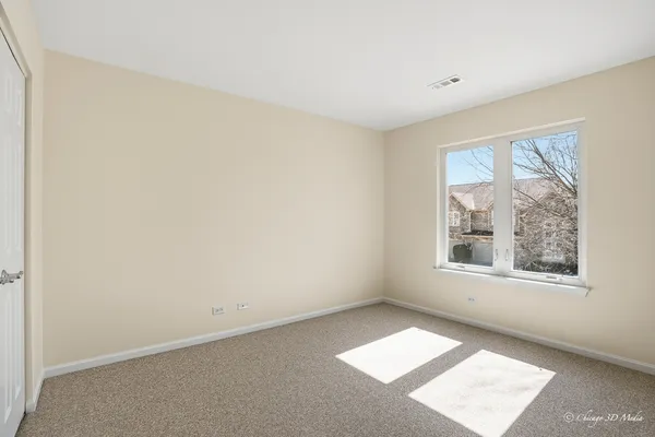 $3,250 | 214 Taylor Court, Buffalo Grove, IL 60089