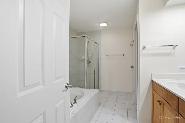 $3,250 | 214 Taylor Court, Buffalo Grove, IL 60089