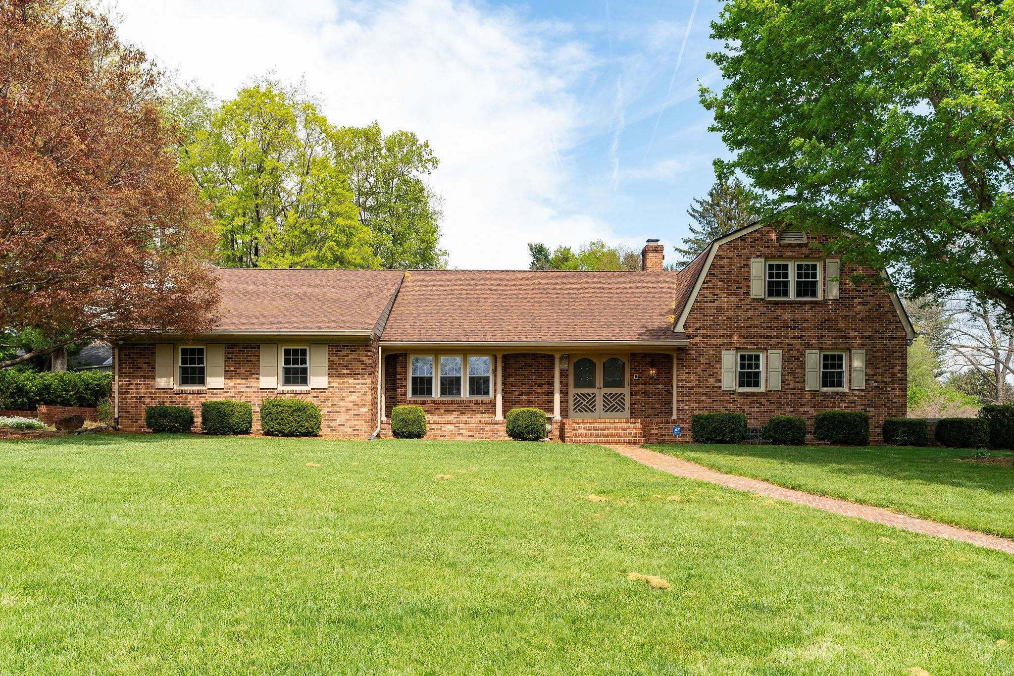 812 Meadowbrook Road Waynesboro, VA 22980 - Photo 1 of 75