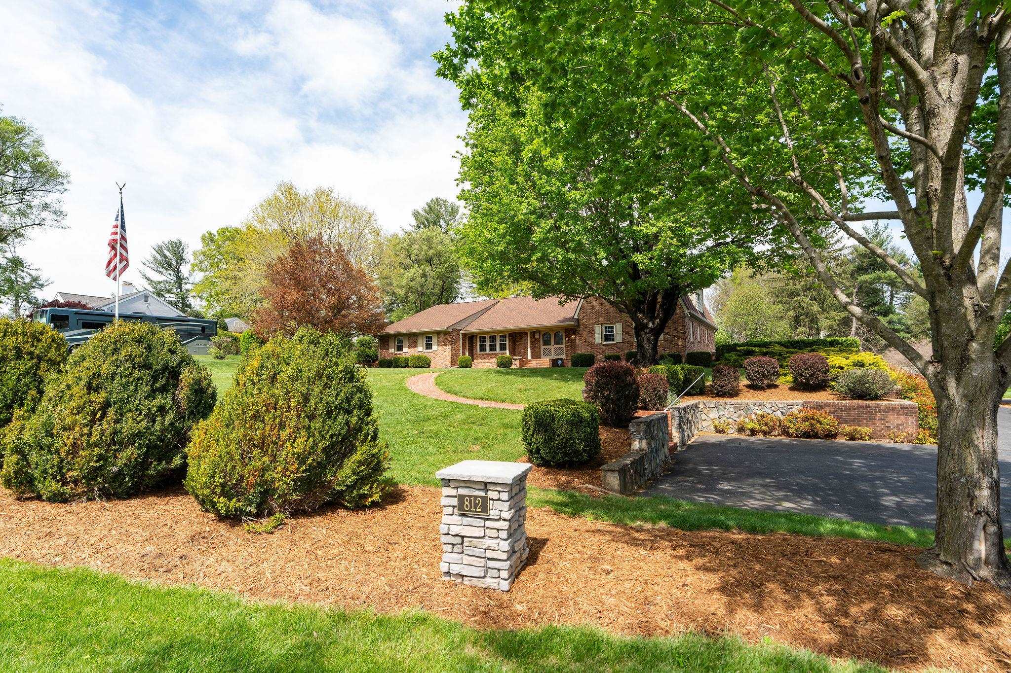 812 Meadowbrook Road Waynesboro, VA 22980 - Photo 11 of 75