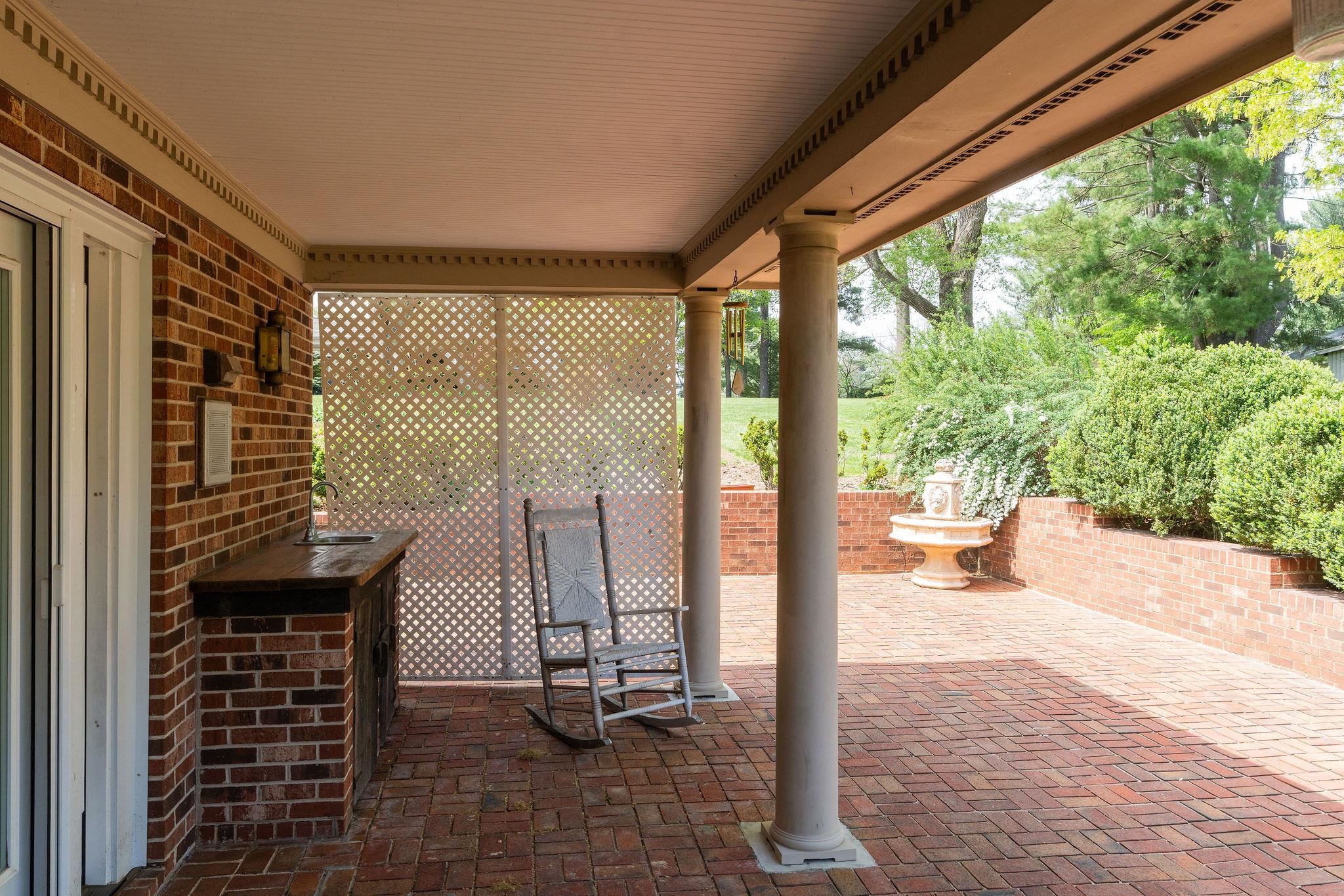 812 Meadowbrook Road Waynesboro, VA 22980 - Photo 20 of 75