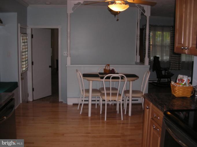 217 Cloverhill Road Pasadena, MD 21122 - Photo 18 of 29 Kitchen