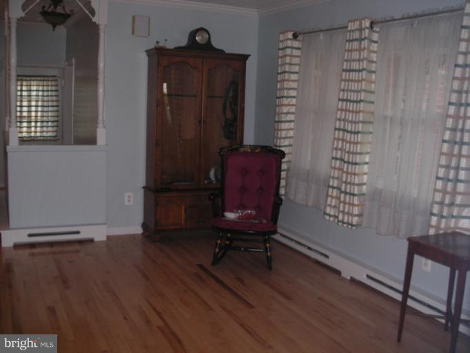 217 Cloverhill Road Pasadena, MD 21122 - Photo 5 of 29 Living Room