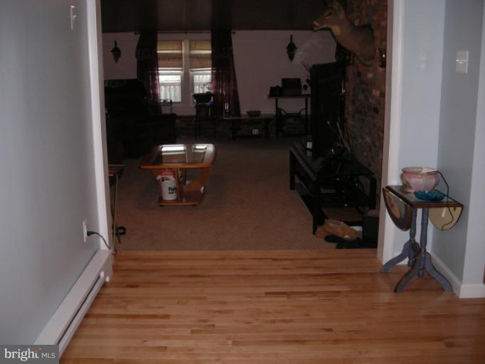 217 Cloverhill Road Pasadena, MD 21122 - Photo 8 of 29 Interior (General)