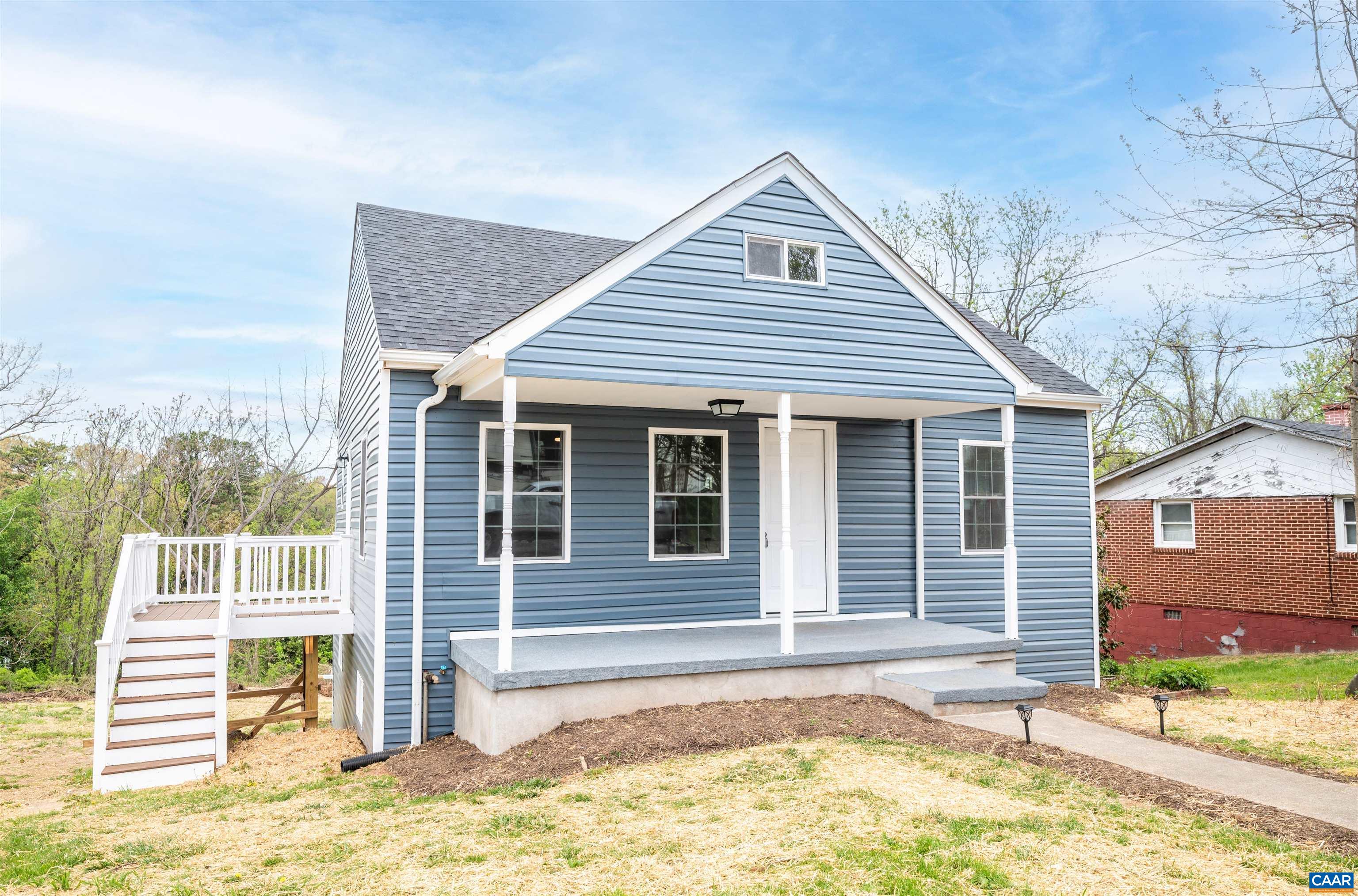 839 Ridge Street Charlottesville, VA 22902 - Photo 2 of 26 a front view of a house