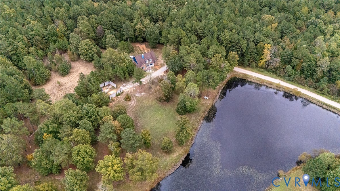 7491 Richmond Road Amelia Court House, VA 23002 - Photo 37 of 39 a view of a yard with a tree