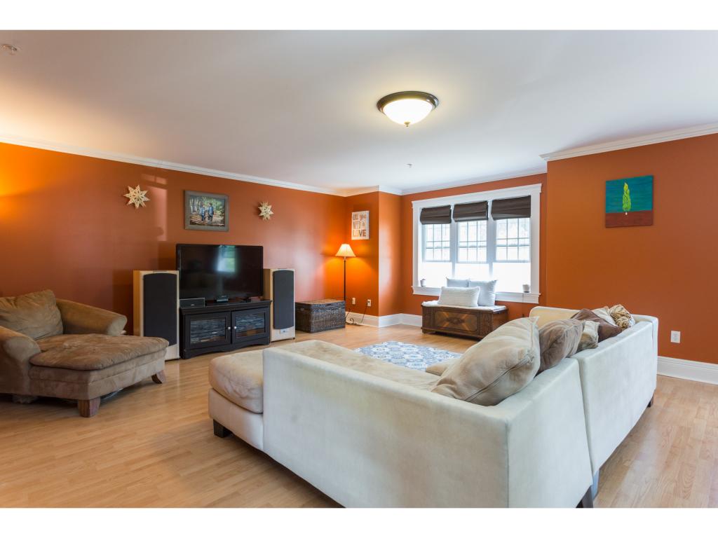 6 Bigos Court, Unit 6 Rochester, NH 03867 - Photo 2 of 32