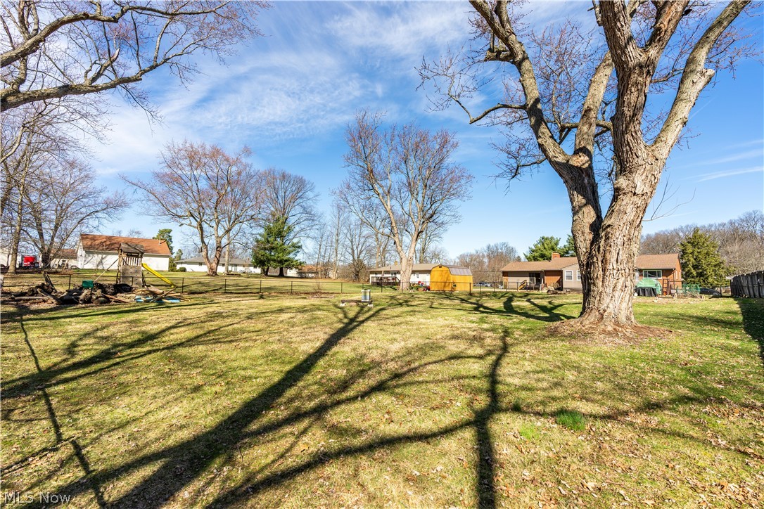 1670 Berna Road Green, OH 44312 - Photo 6 of 33