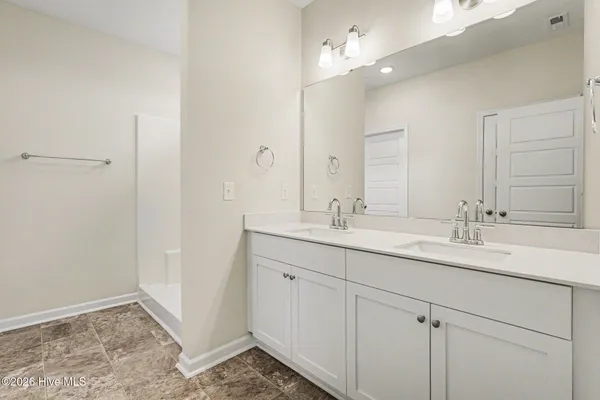 $279,706 | 133 Tuscarora Drive, La Grange, NC 28551