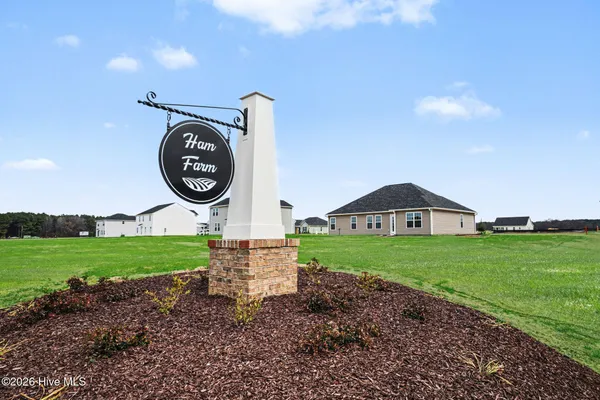 $279,706 | 133 Tuscarora Drive, La Grange, NC 28551