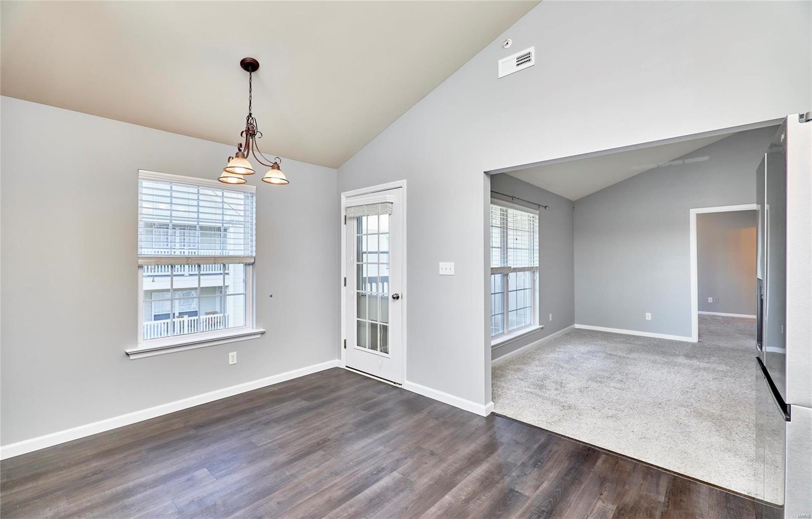 1332 Piedmont Circle St. Peters, MO 63304 - Photo 16 of 33