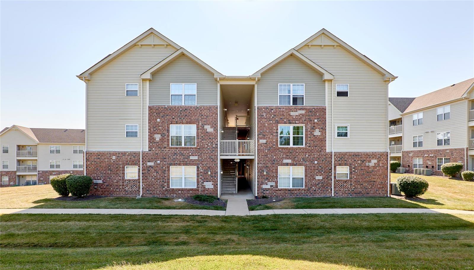 1332 Piedmont Circle St. Peters, MO 63304 - Photo 31 of 33