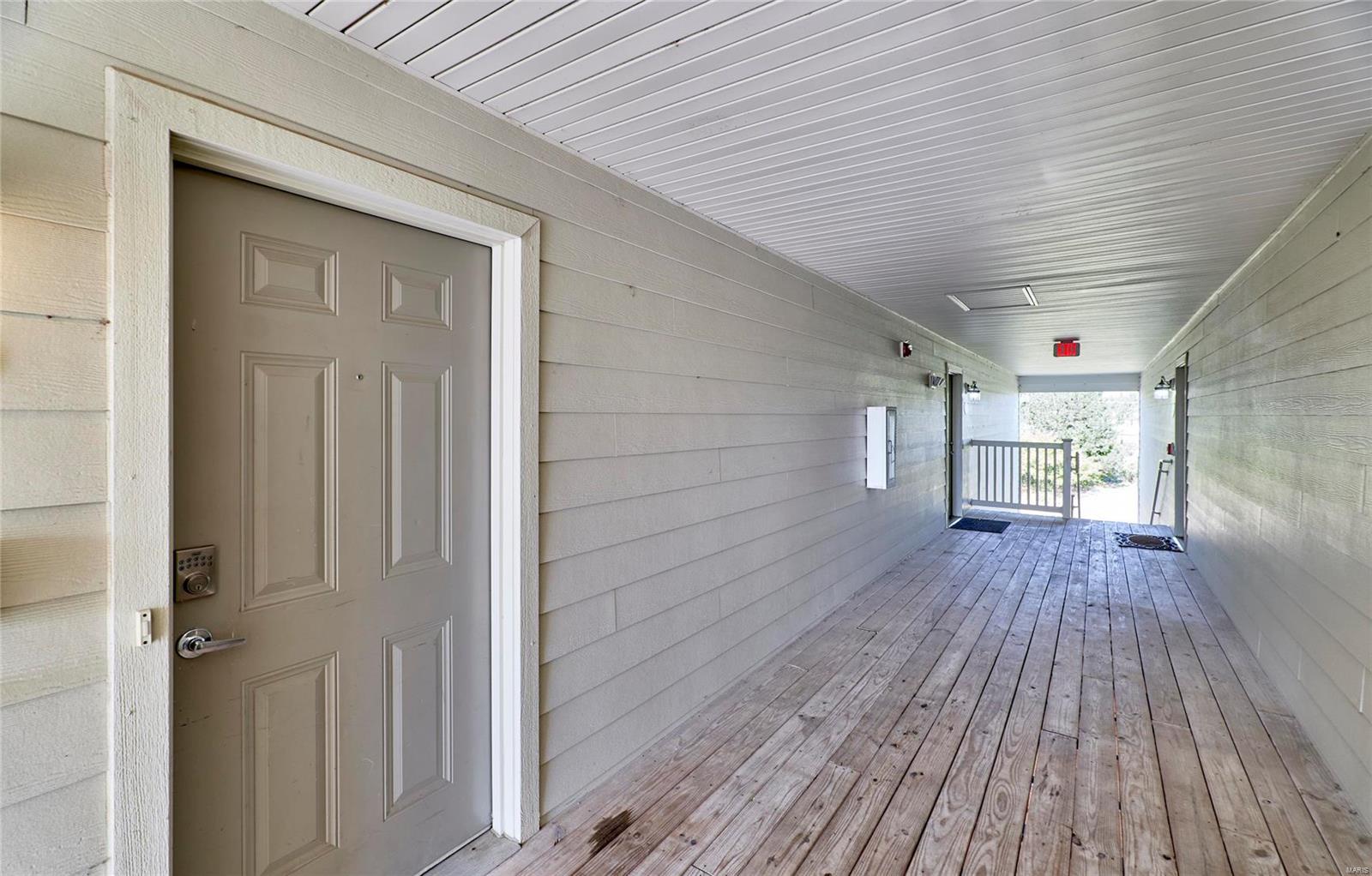 1332 Piedmont Circle St. Peters, MO 63304 - Photo 5 of 33