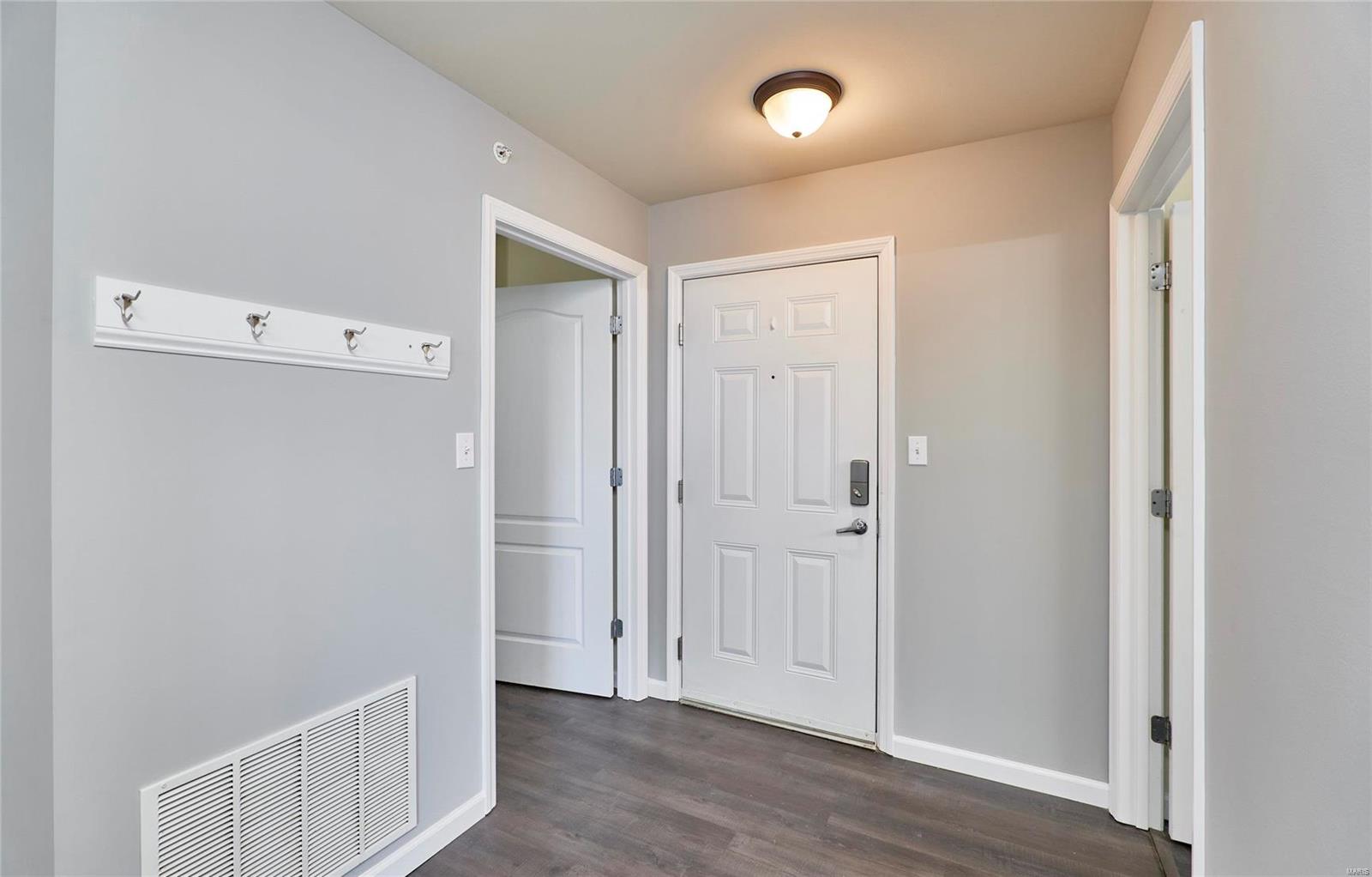 1332 Piedmont Circle St. Peters, MO 63304 - Photo 6 of 33