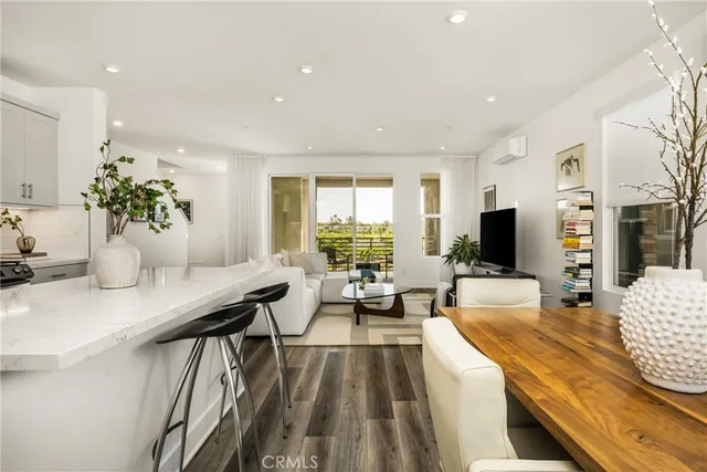 $1,750,000 | 201 Lynx, Irvine, CA 92618
