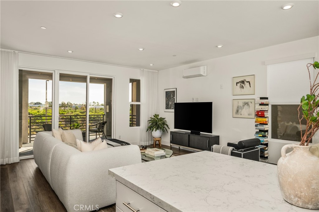 201 Lynx Irvine, CA 92618 - Photo 17 of 48