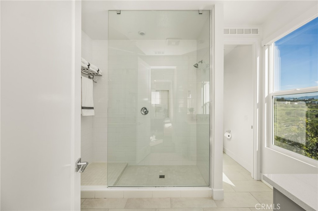 201 Lynx Irvine, CA 92618 - Photo 28 of 48