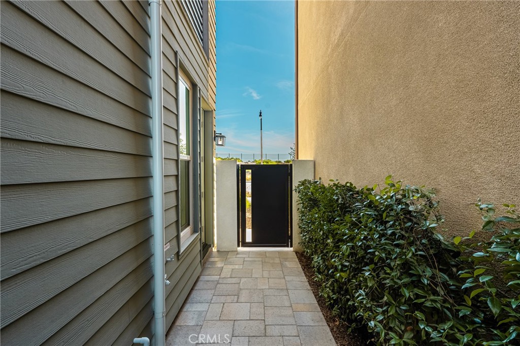 201 Lynx Irvine, CA 92618 - Photo 6 of 48