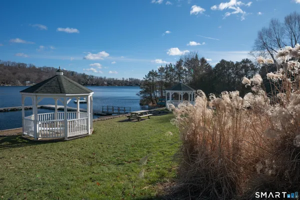 $650,000 | 9 North Beach Drive, New Fairfield, CT 06812