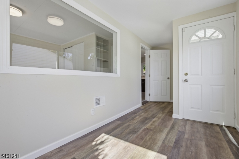 113 Stony Road Edison, NJ 08817 - Photo 14 of 44 Gallery Image 14