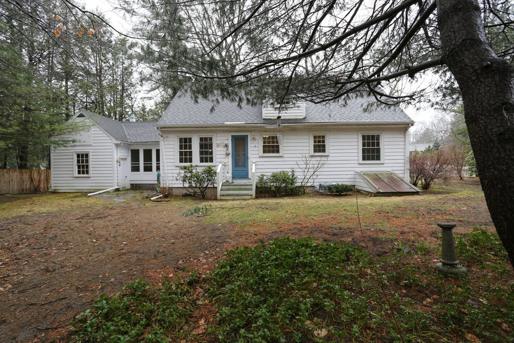 43 Pequot Road Wayland, MA 01778 - Photo 3 of 17 Gallery Image 3