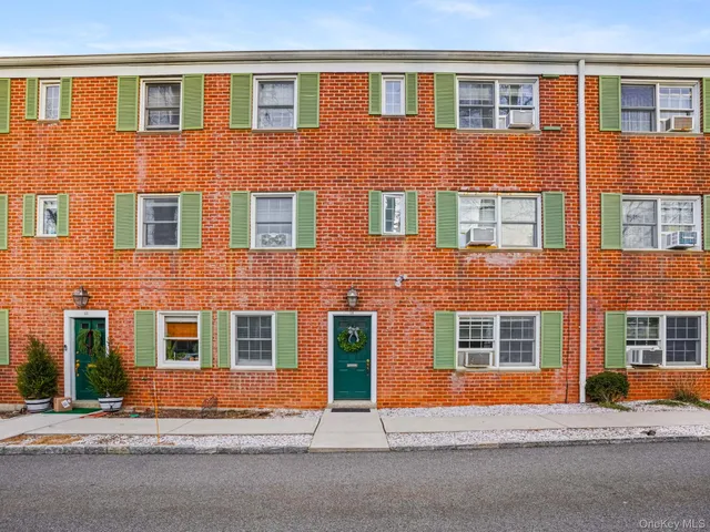 $2,300 | 600 Bedford Road, Unit 15, Pleasantville, NY 10570