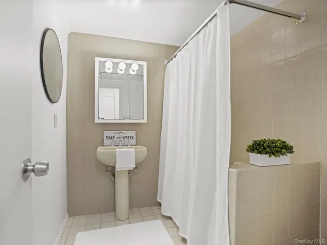 $2,300 | 600 Bedford Road, Unit 15, Pleasantville, NY 10570