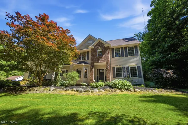 $699,900 | 11685 Lancaster Drive, Chagrin Falls, OH 44023