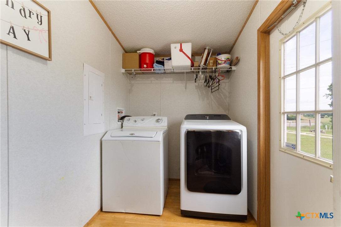 5231 State Highway 95 Temple, TX 76502 - Photo 19 of 24 Laundry Room
