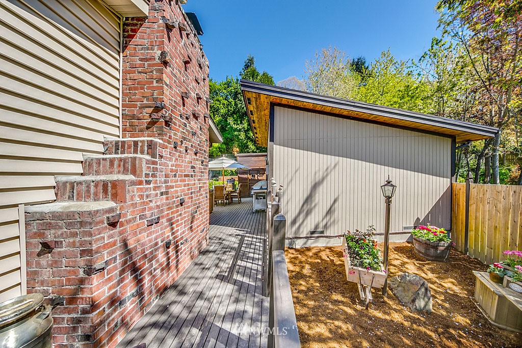 6520 Delridge Way Southwest Seattle, WA 98106 - Photo 5 of 17 Gallery Image 5