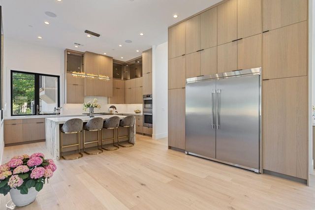 $4,700,000 | 18071 Saratoga-Los Gatos Road, Monte Sereno, CA 95030