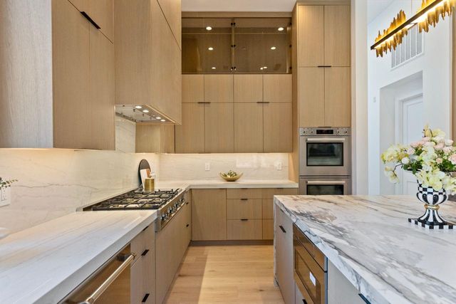 $4,700,000 | 18071 Saratoga-Los Gatos Road, Monte Sereno, CA 95030