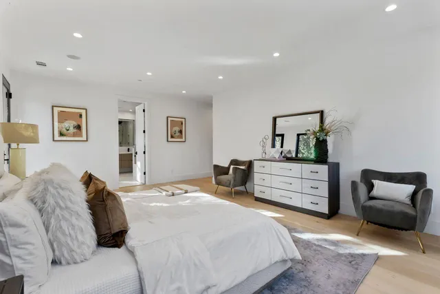 $4,700,000 | 18071 Saratoga-Los Gatos Road, Monte Sereno, CA 95030