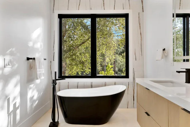 $4,700,000 | 18071 Saratoga-Los Gatos Road, Monte Sereno, CA 95030