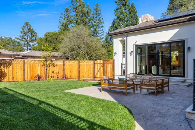 $4,700,000 | 18071 Saratoga-Los Gatos Road, Monte Sereno, CA 95030