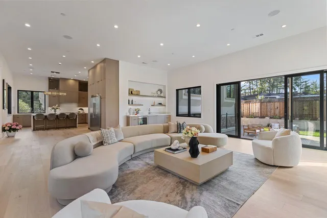 $4,700,000 | 18071 Saratoga-Los Gatos Road, Monte Sereno, CA 95030