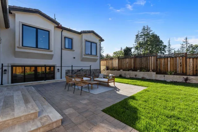 $4,700,000 | 18071 Saratoga-Los Gatos Road, Monte Sereno, CA 95030