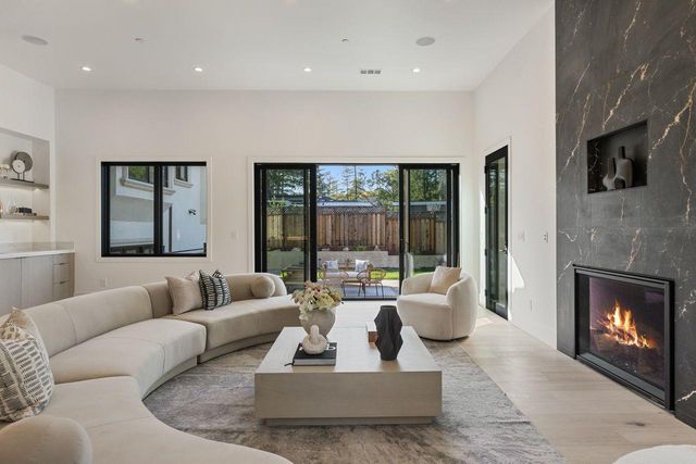 $4,700,000 | 18071 Saratoga-Los Gatos Road, Monte Sereno, CA 95030