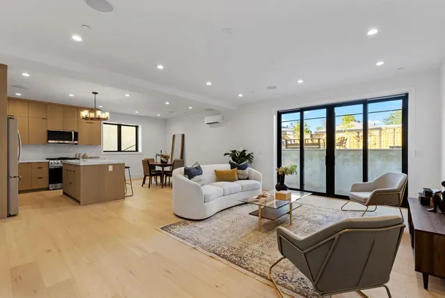 $4,700,000 | 18071 Saratoga-Los Gatos Road, Monte Sereno, CA 95030