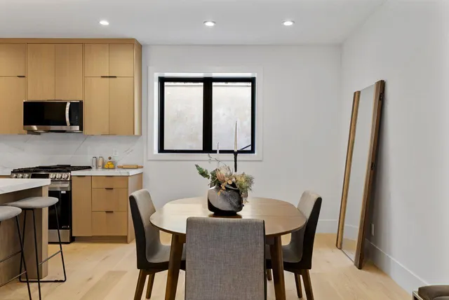 $4,700,000 | 18071 Saratoga-Los Gatos Road, Monte Sereno, CA 95030