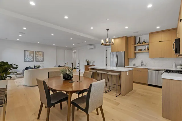 $4,700,000 | 18071 Saratoga-Los Gatos Road, Monte Sereno, CA 95030